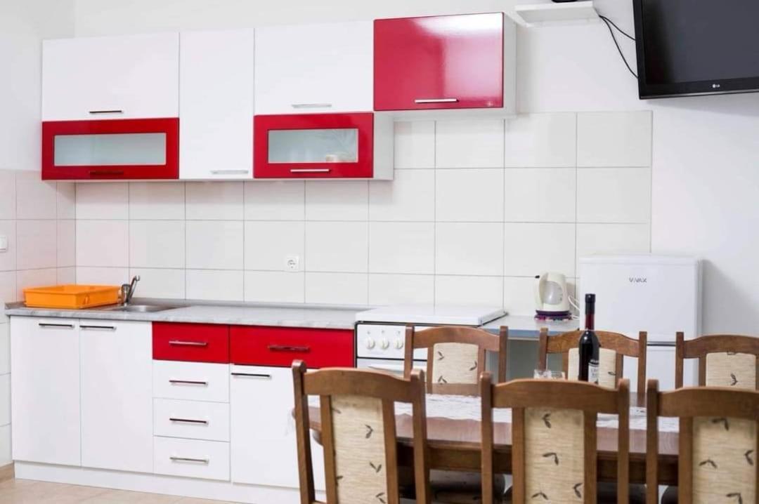 Apartmani Ivica Martic Duće المظهر الخارجي الصورة
