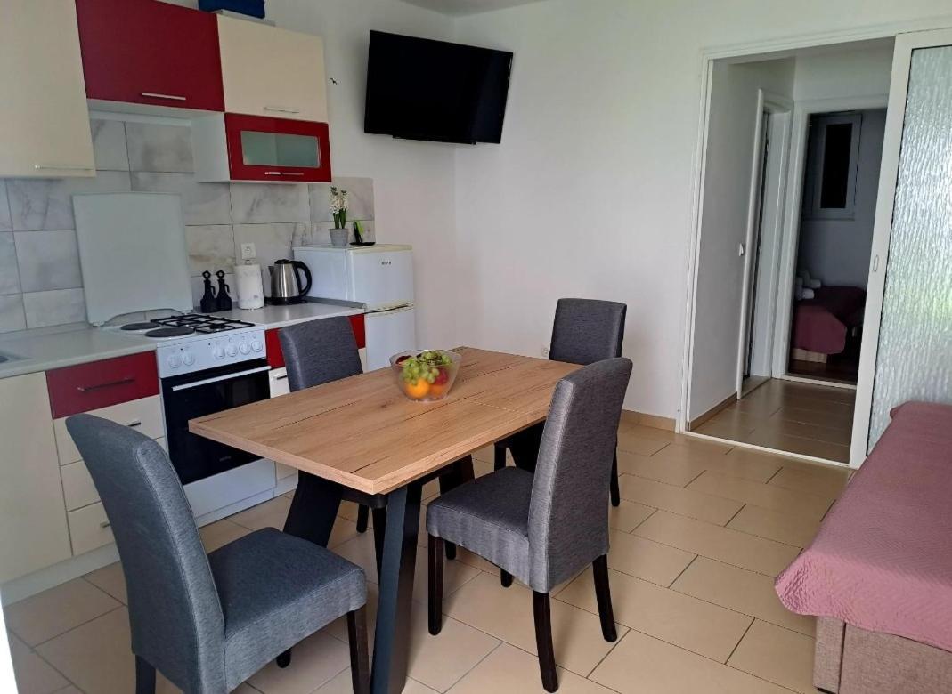 Apartmani Ivica Martic Duće المظهر الخارجي الصورة